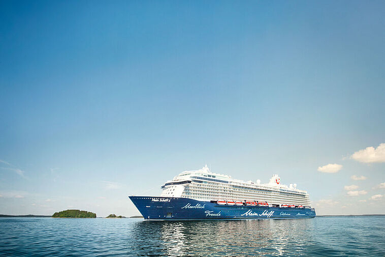 Kreuzfahrtschiff Mein Schiff 6 auf See