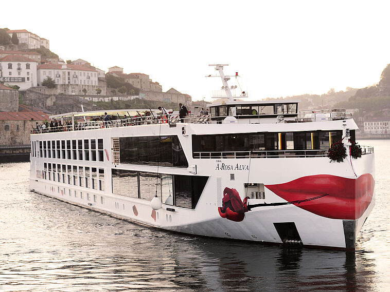 A-ROSA ALVA von vorne in Porto